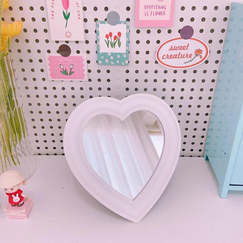 Kawaii Heart Shape Decorative Mirror INS Style Vintage Mirror Wall-mounted Mirror for Girls Bedroom Decoration 2025 Wholesales