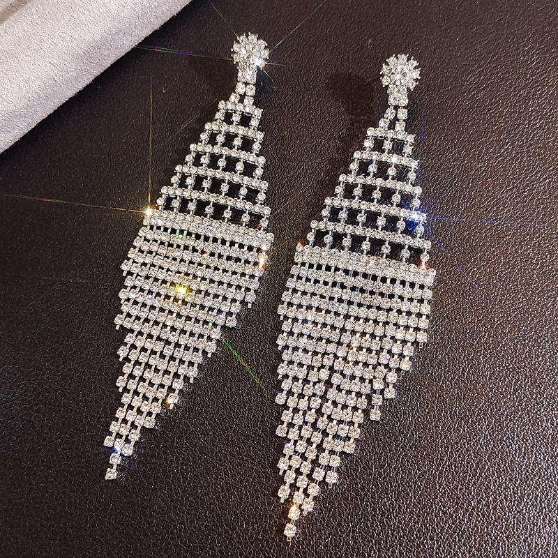 Elegant Tassel Long Earrings: European & American Fashion, High-End Prom & Evening Goddess Style.