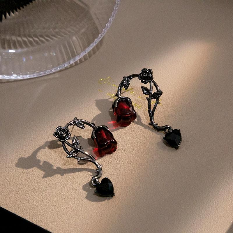 

Witch Dark Thorn Vine Red Rose Blossom Earrings for Women Fashion Party Jewelry Accessories Black Rose Dangle Earrings Halloween