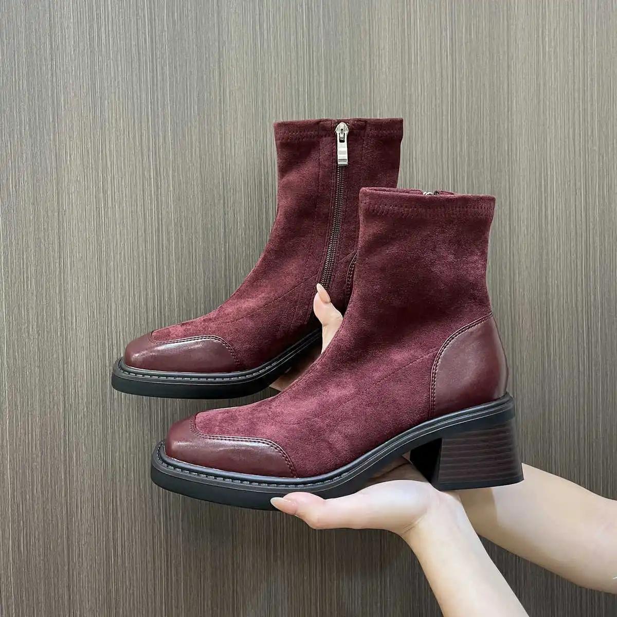 

Замшевые короткие ботинки для женщин Зимние на толстом каблуке с квадратным носком Стройнящие и эластичные ботинки Новые красные туфли для свадьбы Xiuhe на высоком каблуке Женские 40 бордовый