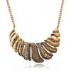 Fashionable European Style Alloy Necklace With Floral Design For Gift And Travel Souvenirs