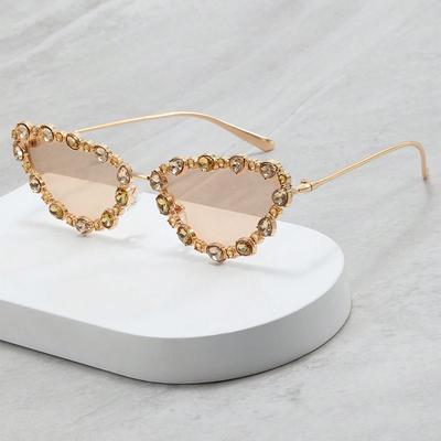 Vintage Metall Cat Eye Sonnenbrille Damen UV400 Schutz Trendiges Designer Imitation Diamant Brillen für Damen Outdoor Reisen