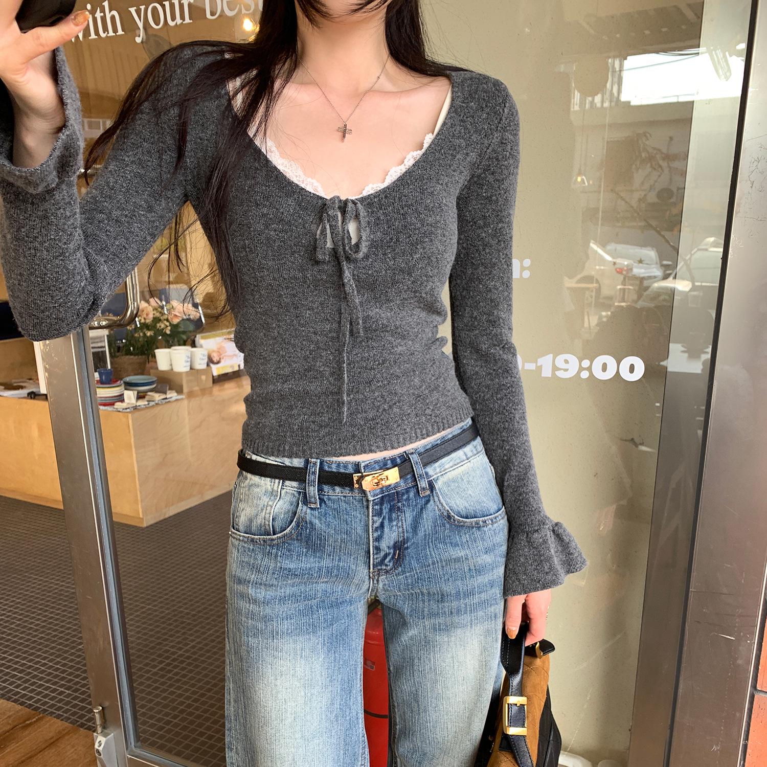 Women s Blue Knit Bell Sleeve U-Neck Waist-Cinching Sweater - Winter 2025 Large