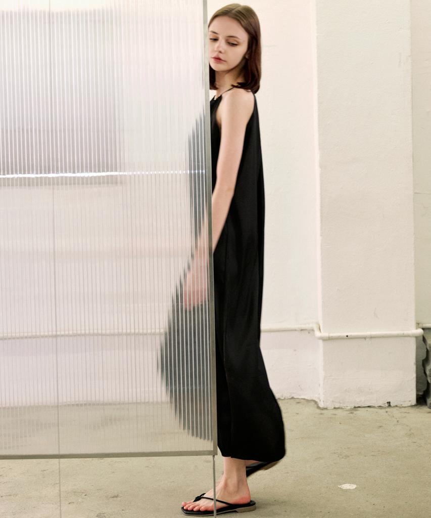 Rank 5 [Nelli] Satin One-Piece [Nelli] Satin Halterneck Dress_Black