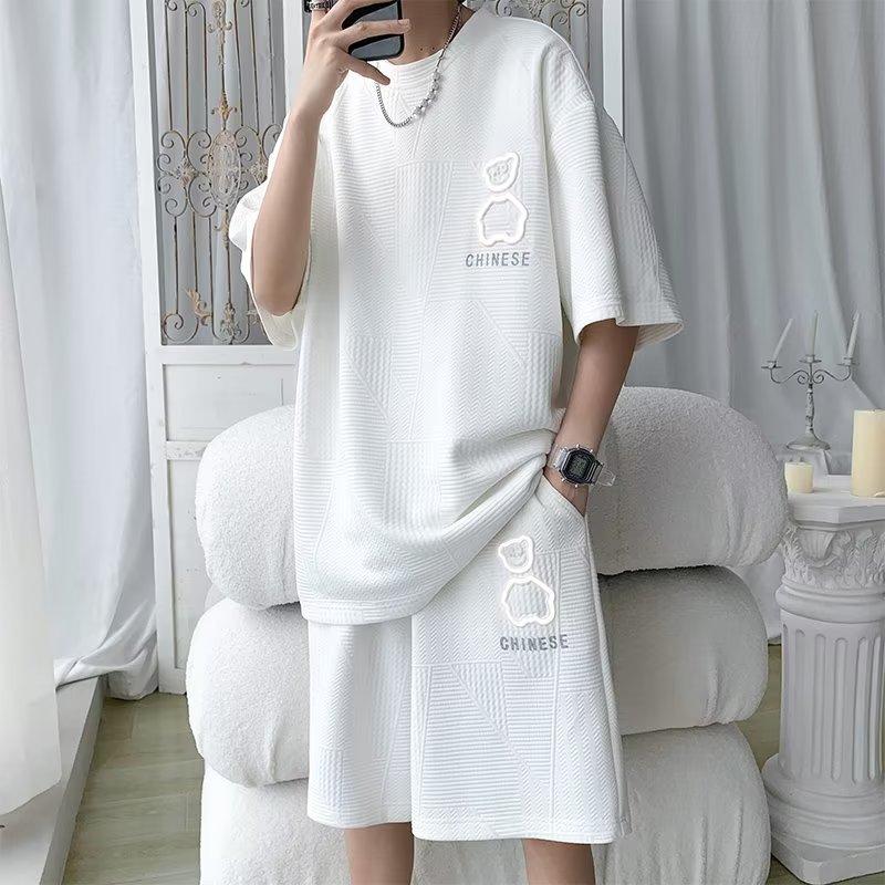 Summer Large Men's Sports Suit  High Street T-shirt Shorts Two-piece Set Men Retro Neck Top Two-piece Set