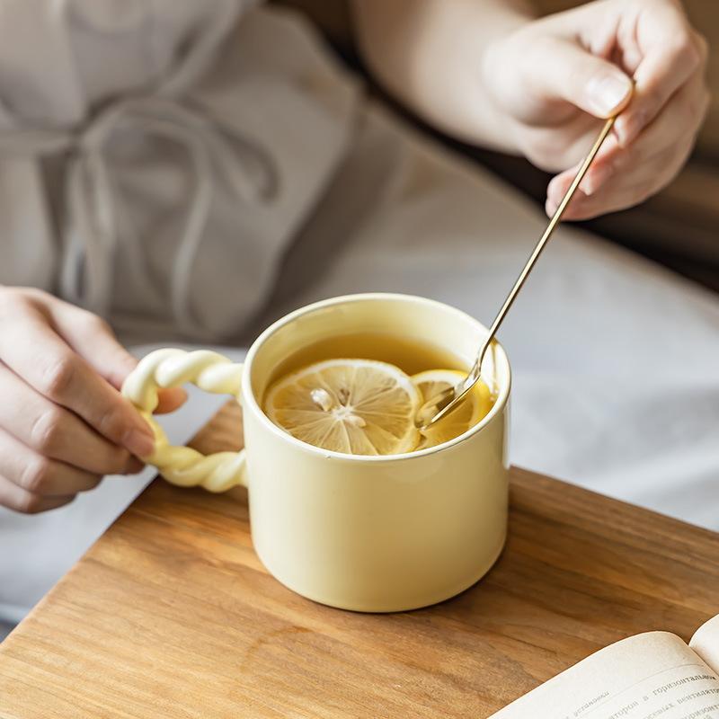 Einfache Nischen-Keramiktasse Nachmittagstasse Haushalts-Trinkbecher Frühstückstasse Kaffeetasse Büro-Teetasse