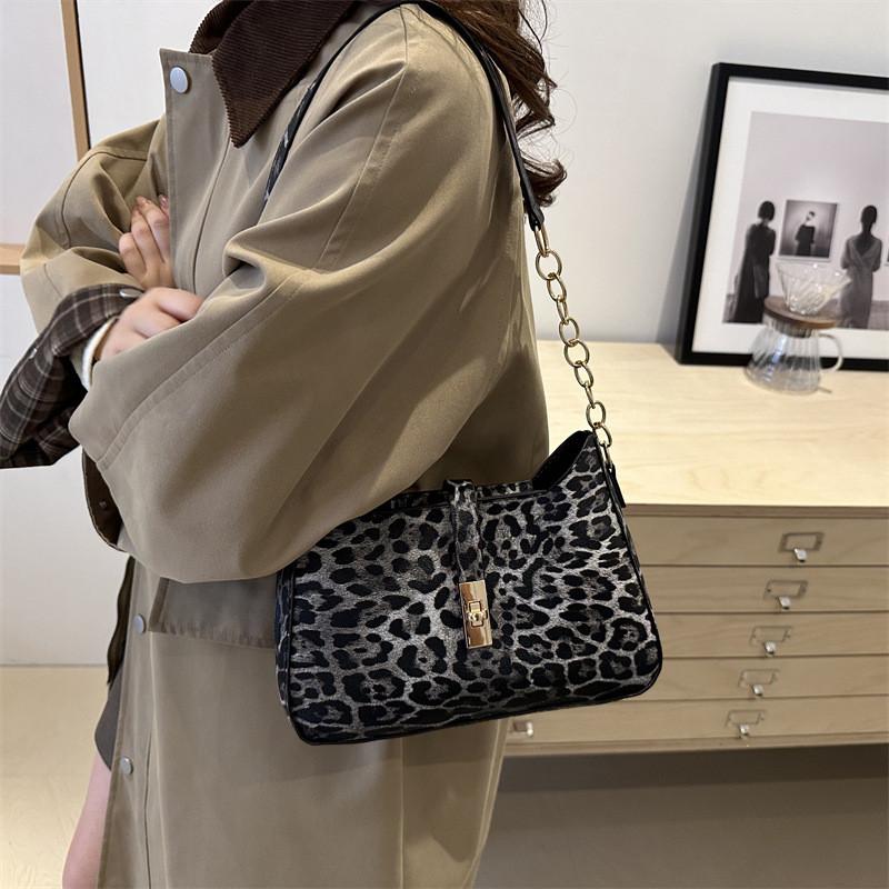Stylish Brown Leopard Print Shoulder Bag For Women With Unique Design And Chic Appeal