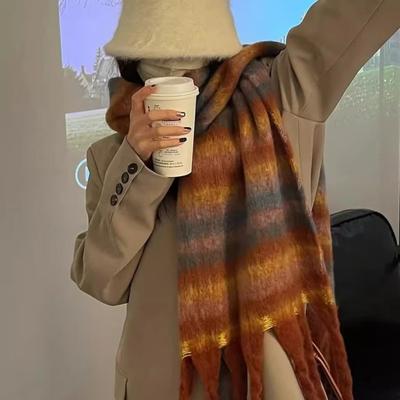 Herbst/Winter 2025: Neuer vielseitiger, schlichter Damenschal aus Imitationskaschmir und Mohair mit Quasten, warm und stimmungsvoll.