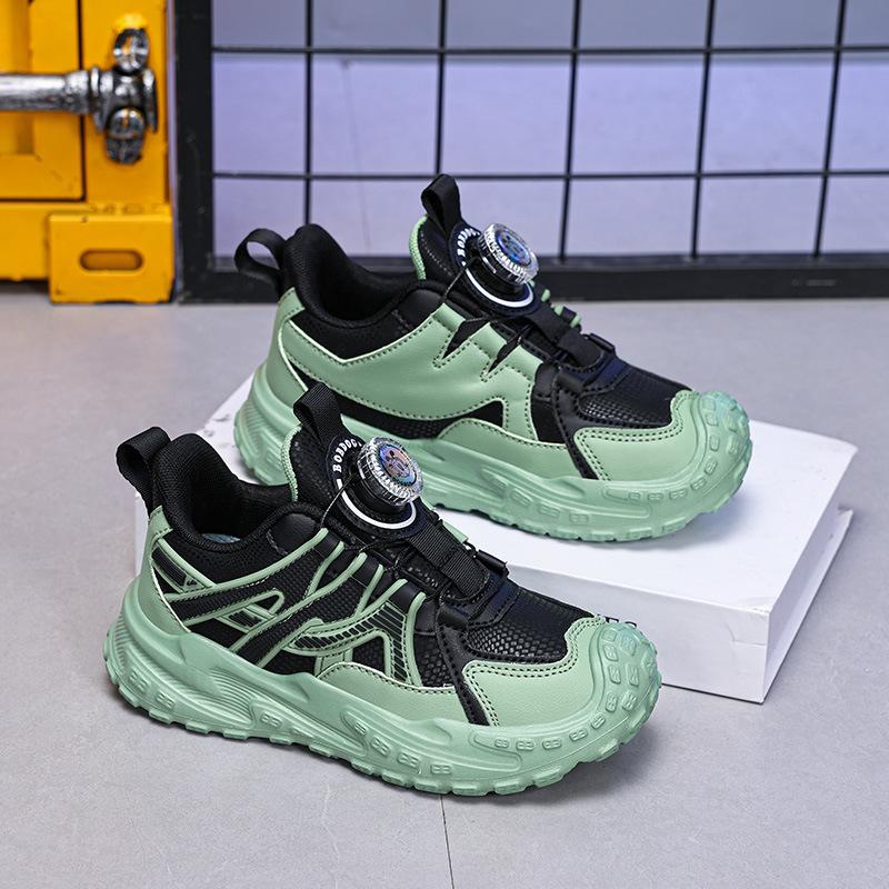 Autumn new light and comfortable male and female students breathable non-slip button shoes small black shoes white shoes