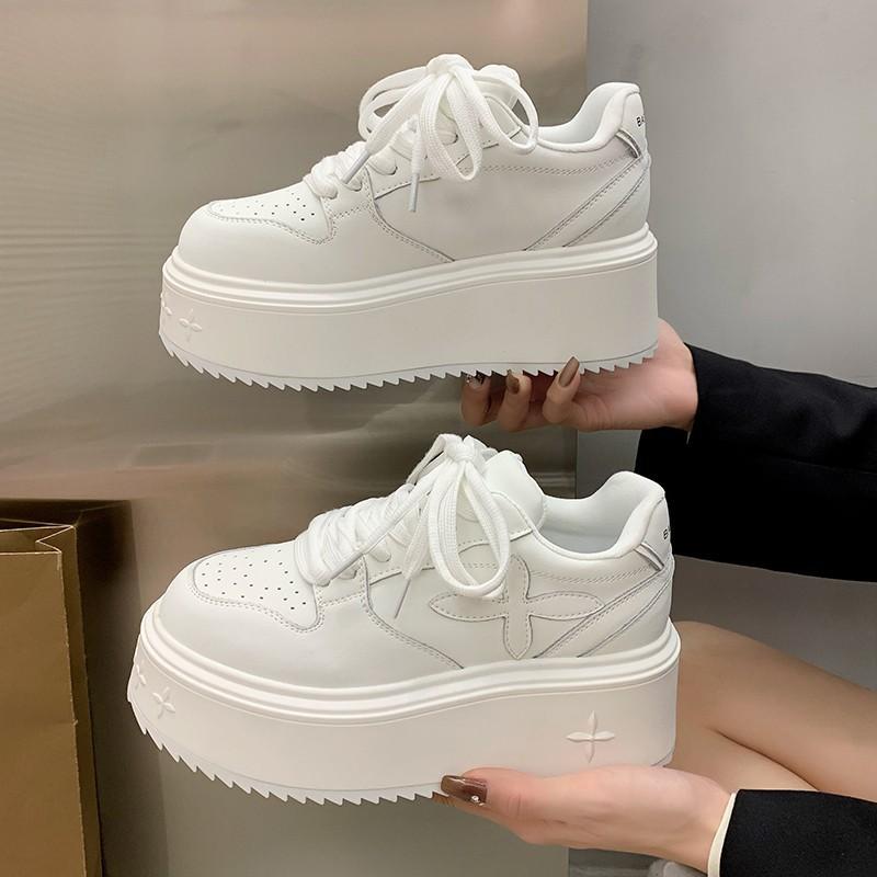 

Туфли на платформе белые женские 2024 весна новые универсальные повседневные туфли с крестиком и цветком кексы спортивные туфли с увеличенным голенищем 35 белый