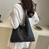 Premium sense large capacity tote bag summer new fashion solid color casual versatile portable shoulder armpit bag