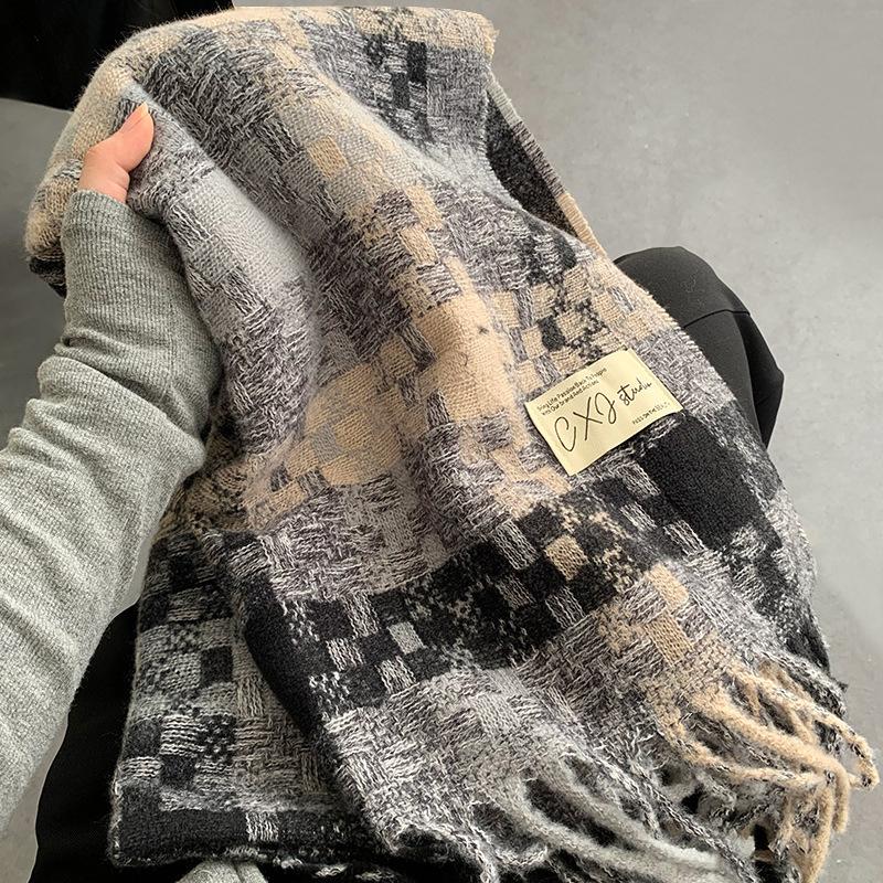 

Контрастный клетчатый шарф для женщин Зимний Высококачественный Кашемировый, похожий на флис Универсальный Атмосферный Теплый Шарф для шеи