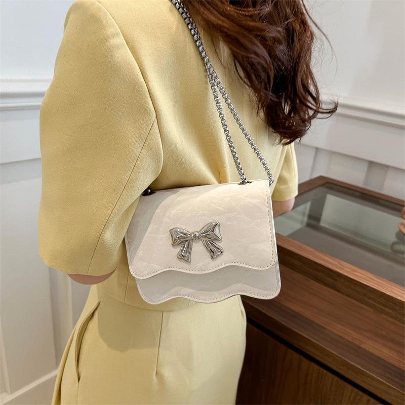 Small bag 2025 new butterfly beautiful hand bag casual personality trend niche small square bag chain messenger bag