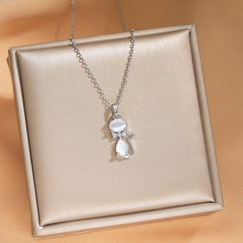Light Luxury Copper-Inlaid Diamond Necklace for Women – Exquisite INS-Style Clavicle Chain