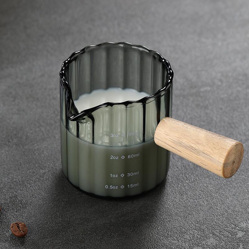 90ml/120ml/180ml/Wooden Handle Glass Espresso Measuring Cup Horizontal Stripes High Temperature Heat Resistant Glass Milk Jug