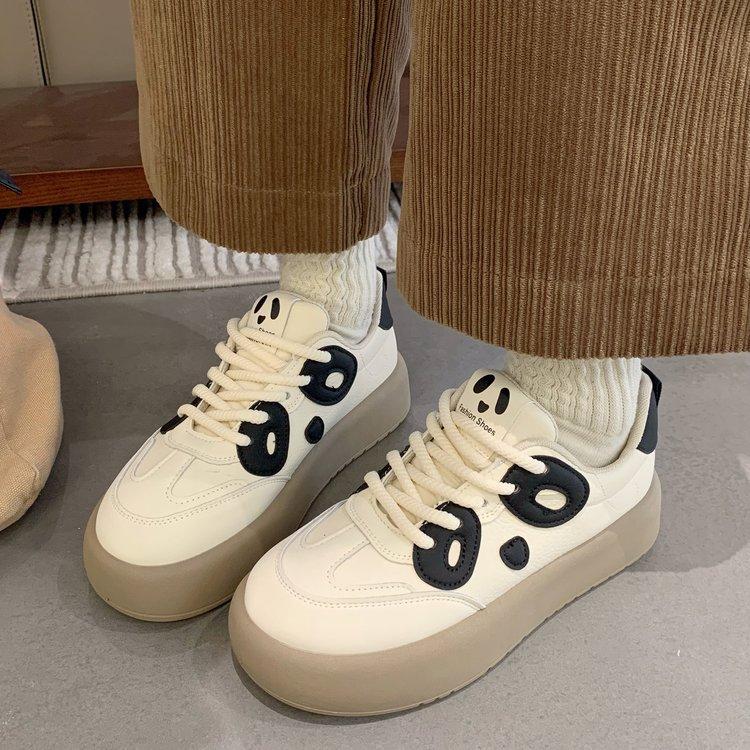 Sports Board Shoes Women's Autumn 2025 New Thick-soled Versatile Leather Surface White Shoes Flat-soled Student Bread Shoes Women's Trend