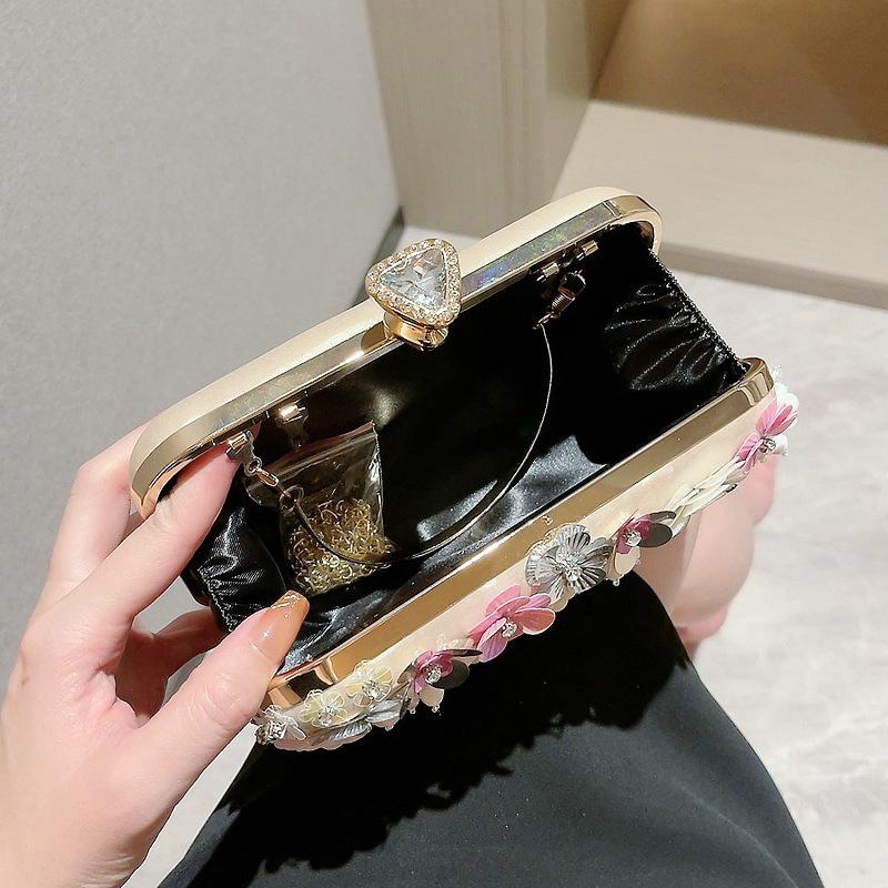 2025 Women New Clutch Elegant And Fashionable Evening Bags Floral Party Wedding Chain Dinner Handbags Banquet Lady Purse