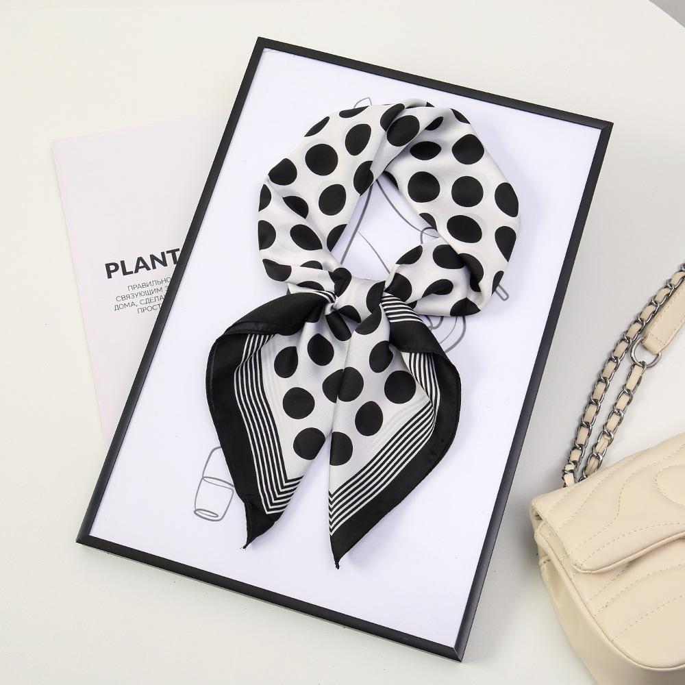 71 Flower polka dot simulation silk scarf neck small square scarf Korean atmosphere sunscreen scarf advanced sense