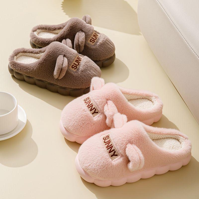 Winter-Außenbekleidung Damen treten auf Scheiße Baumwolle ziehen warm Indoor Haushalt Damen Baumwollpantoffeln Großhandel Englische Hasenohr-Baumwollpantoffeln
