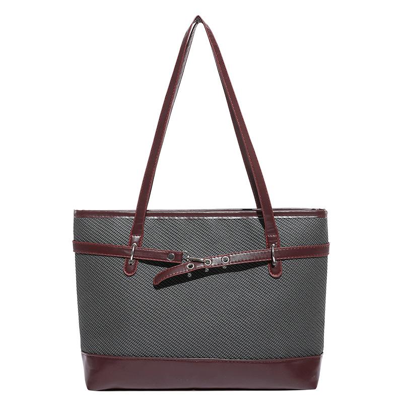 

Winter new personalized fashion niche design versatile casual simple texture shoulder handbag чёрный