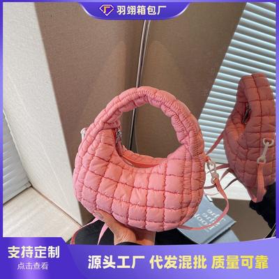Niche Bag Women's New Lightweight and Versatile Messenger Bag Pleated Portable Small Bag Dumpling Bag