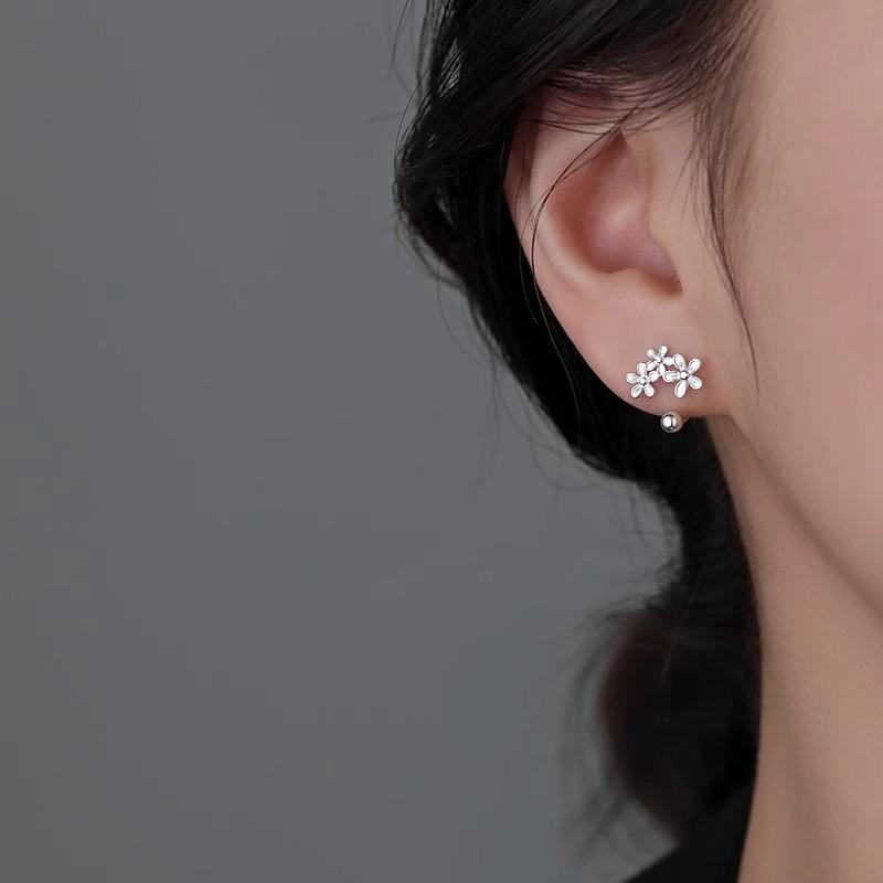 Ol Style Elegant Metal Flower Cluster Stud Earrings For Women Ladies Simplicity Silver Color Flower Earrings Jewelry Accessories