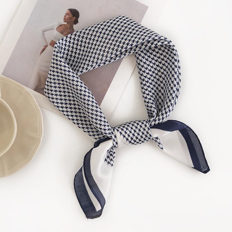 Damska Talia Owoc Kwiat Sztuka Retro Symulowany Jedwab Mała Kwadratowa Chustka Można Ją Połączyć z Koszulą do Strojów Profesjonalnych, Ochrony Przeciwsłonecznej i na Szyję