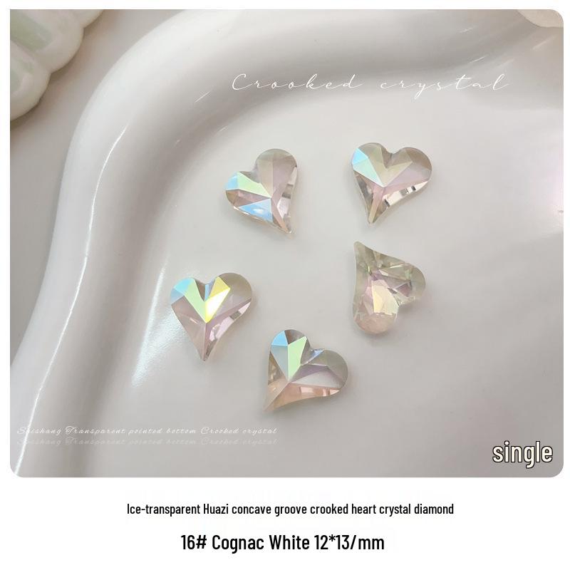 High-quality Crystal Heart Nail Art Decorations with Grooved Flash Design
