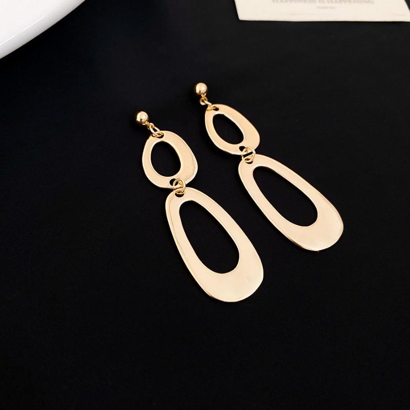 Retro metal irregular hollow necklace bracelet stud earrings set niche design minimalist style jewelry women