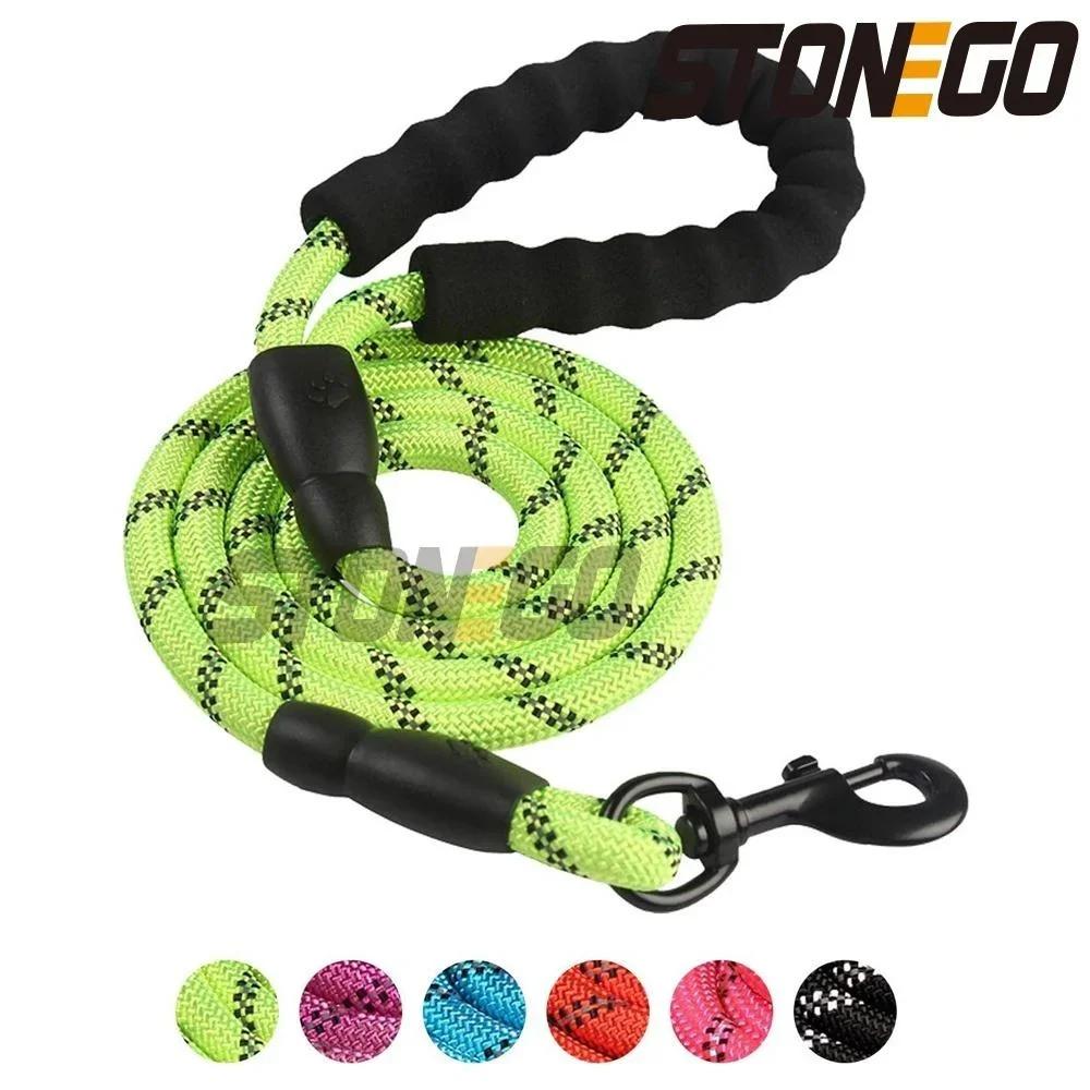 

5FT Heavy Duty Dog Leash with Comfortable Padded Handle Reflective Threads Braided Design for Medium Large Dogs 1PC зелений