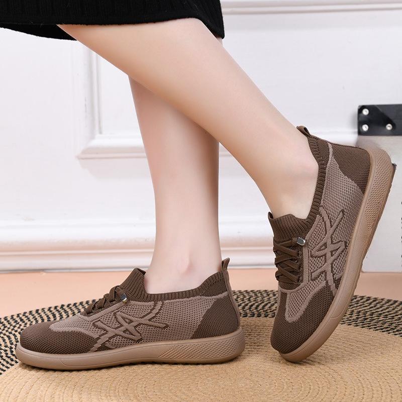 New Style Women's Soft-soled Casual Flats or Low-heeled Shoes