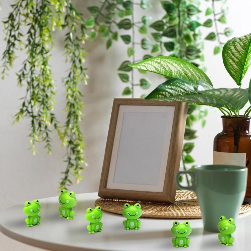 40 Stück Mini-Grüne Plastikfrösche Kleine Froschfigur Winzige Frösche Zum Verstecken Feengarten Miniaturpuppenhaus Heimdekoration Partyzubehör