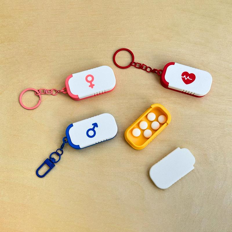 Mini Glidende Pilleæske Med Nøglering Medicin Organizer Glidende Låg Pilleholder Bærbar Rejse Daglig Medicinadministration