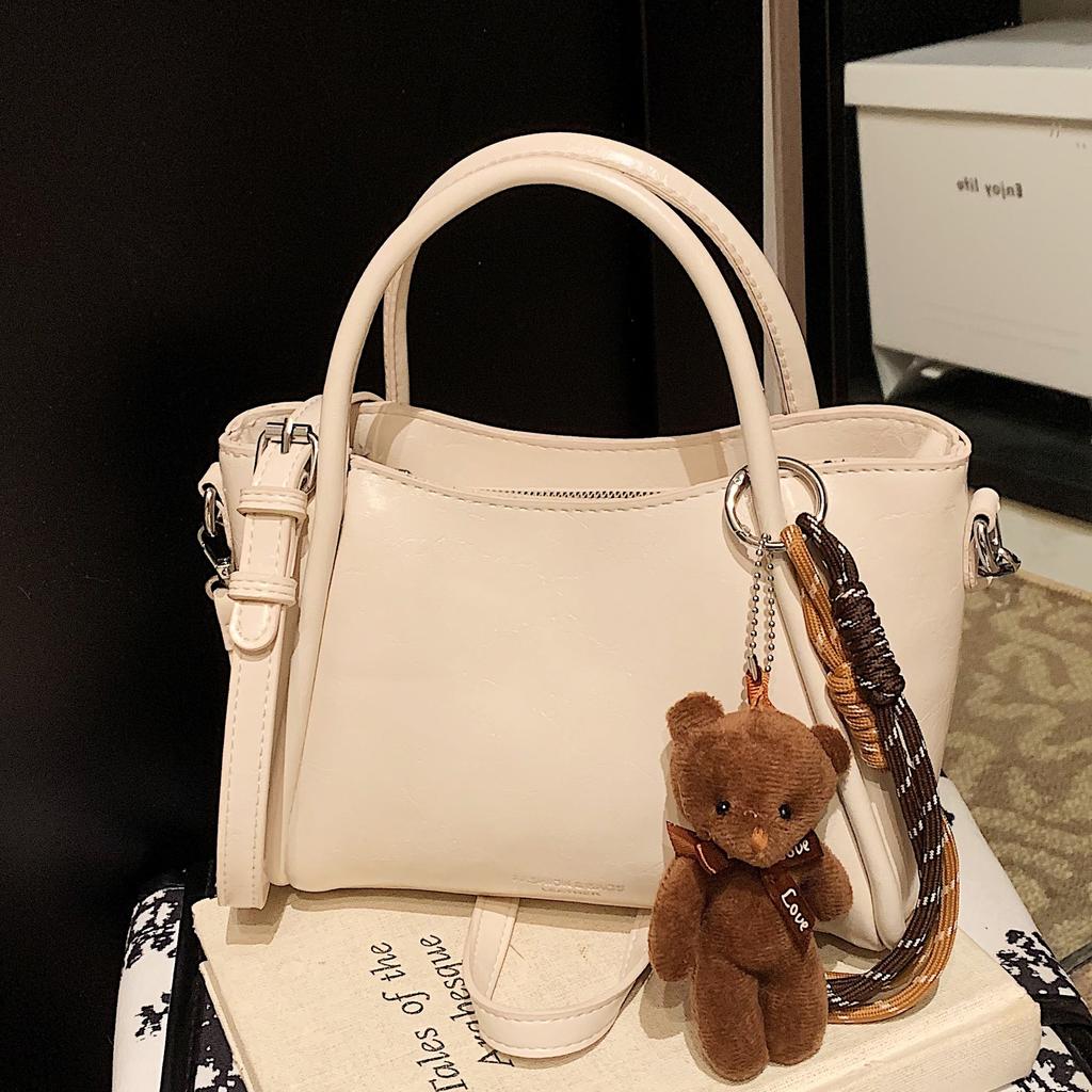 Versatile Hand Bucket Bag Winter Retro Fashion Shoulder Bag Premium Versatile Tote Bag