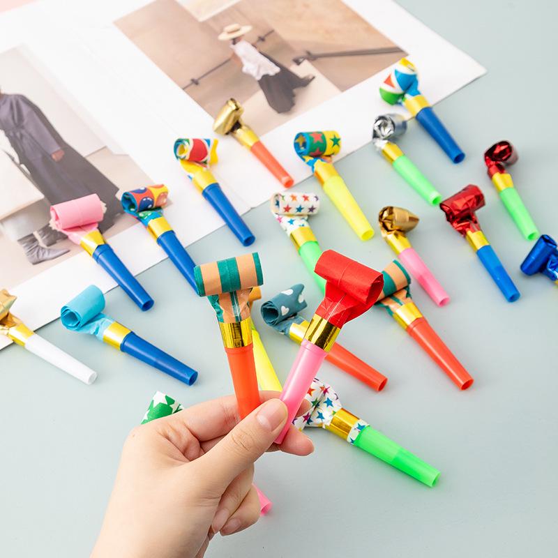 Silbatos de dragón para fiestas infantiles: divertidos accesorios para celebraciones de cumpleaños.