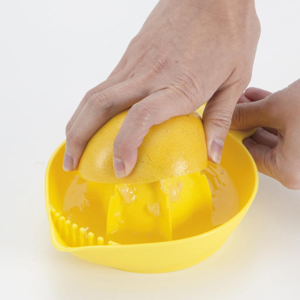KAI Corporation Grapefruit Easy to yet for squeezing grapefruit Made in Juicer/Squeezer (DH8194) - use, powerful, juice. Japan.