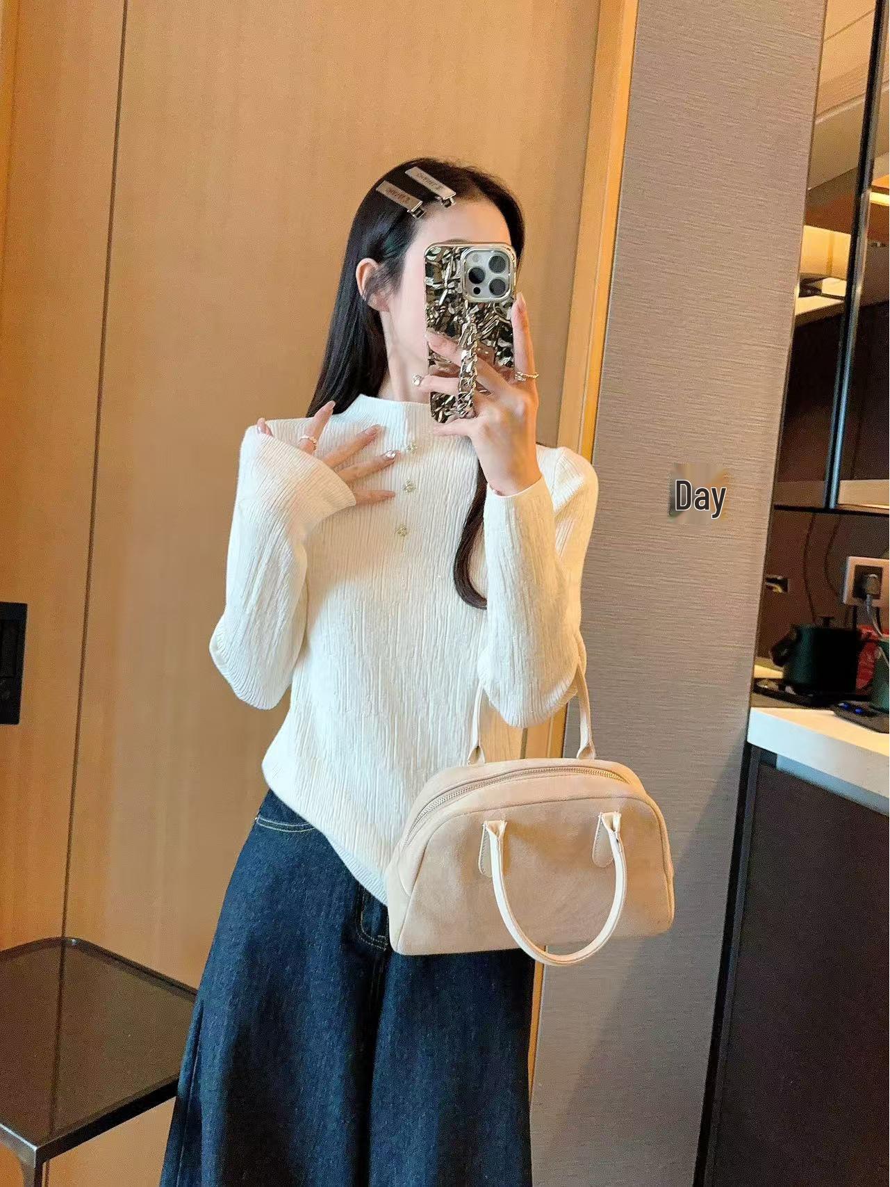 

Трикотаж высокого класса в корейском стиле: Женский топ для начала осени One Size [45-62 kg] кремовый