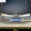 Bil Bakre Bagagelucka Tröskelskydd Repskydd List Skydd Klädsel Tillbehör För Mercedes Benz E-klass W214 E300 2024 2025