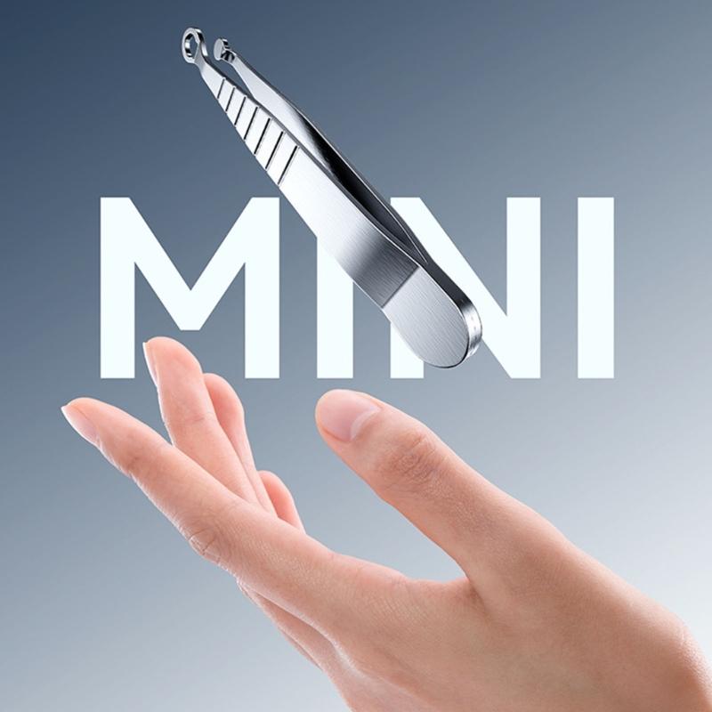 Manual Nose Grooming Tool Stainless Steel Nose Hair Clip Smooth Surfaces Easy Maintenance Travel Friendly