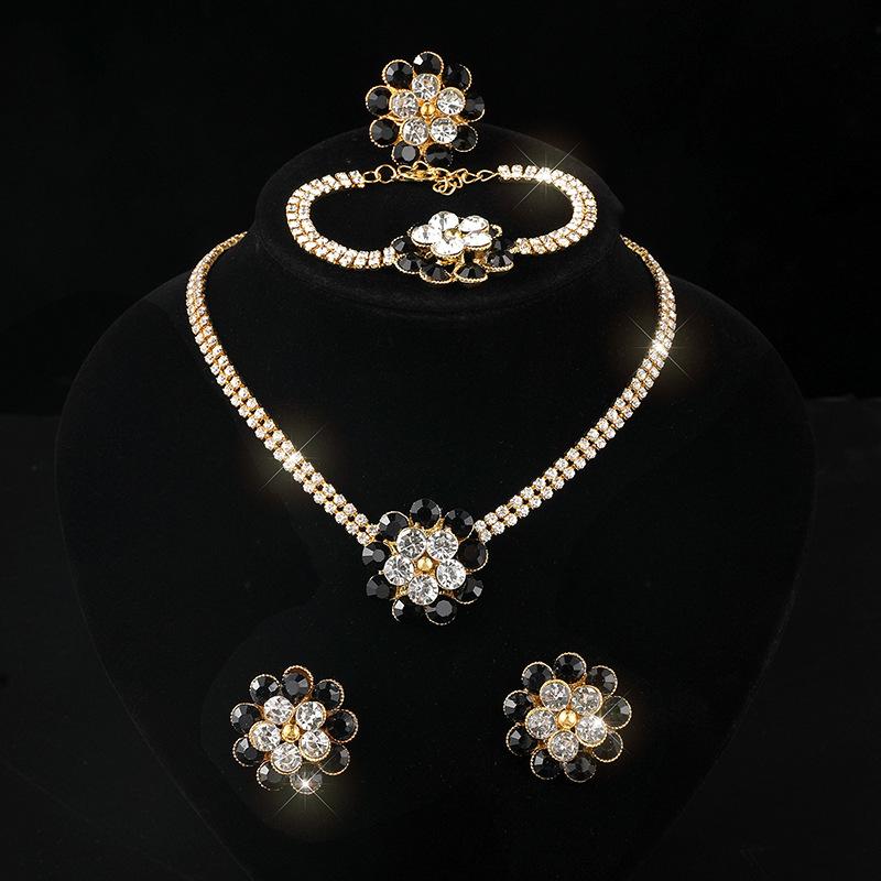 Full Diamond Necklace Earrings Ring Bracelet Four-piece Set Rhinestone Hollow Diamond Collar Bridal Set