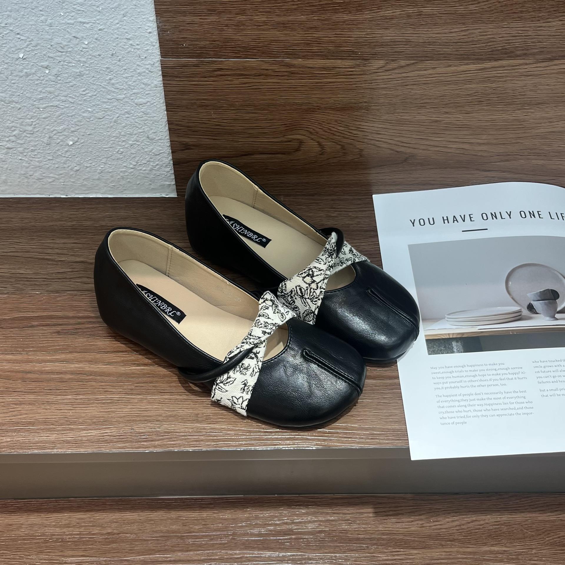 

Fashion Hot Selling Summer 2025 New French Style Half Slippers Open Toe Slip-On Sandals No Heel Breeze Leisure Wear outside for Women 35 чёрный