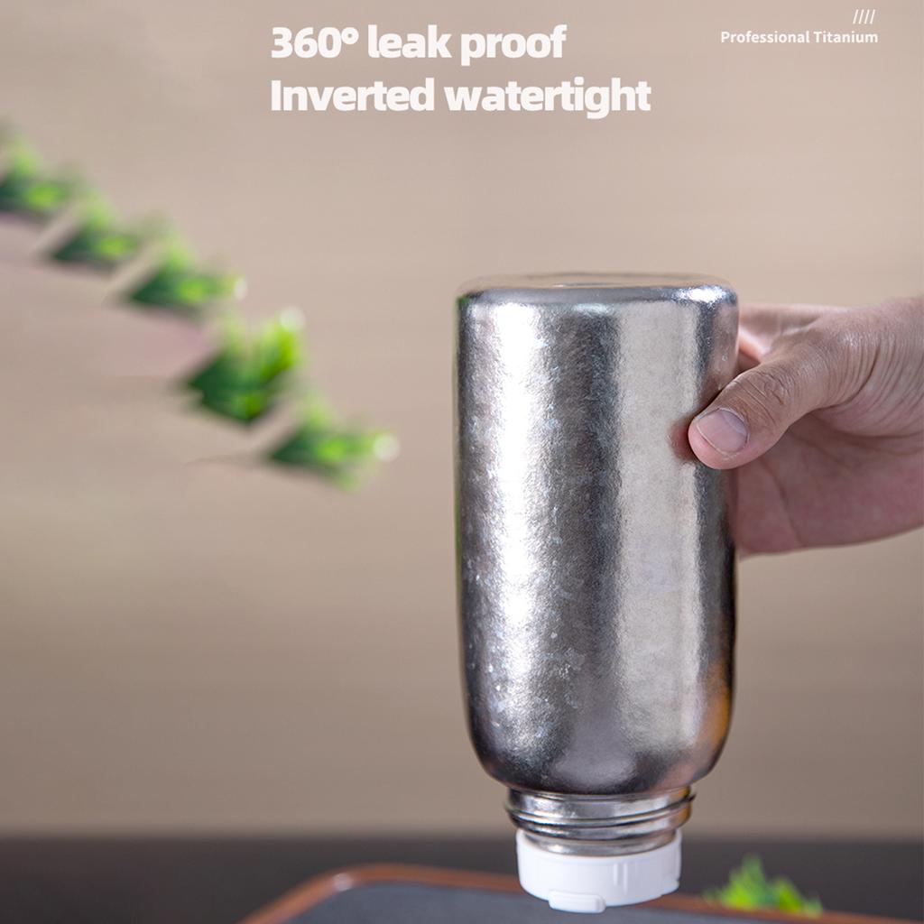 Titan Wasserflasche Isolierte Wasserflasche mit Strohhalm 600ml Doppelwandig Isoliert Ultraleicht Tragbar