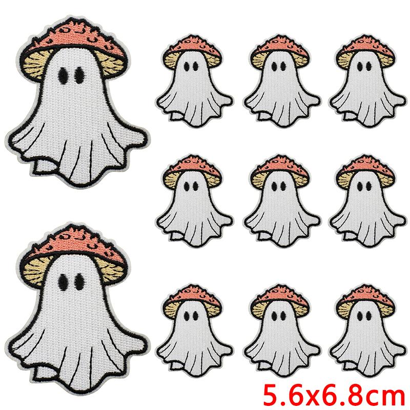 10pcs /Lots Cartoon /Halloween Series Horrible Pumpkin Head Iron On Embroidered Patches Diy Ghost Basketball Iron On Patches 