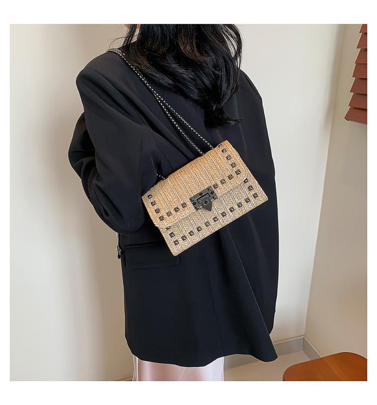 2024 New Fashion Diamond Grid Rivet Bag Women Street Trend Pu Shoulder Bag