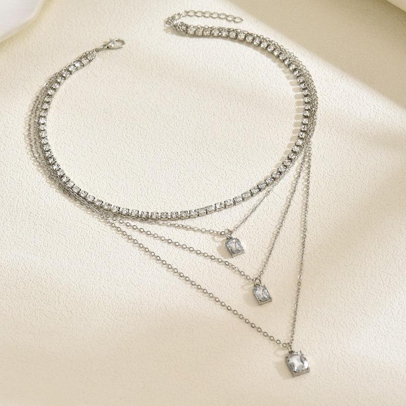 Square Rhinestone Pendant, Personalized Multi-layer Necklace, Light Luxury and High-end Sense, Full Diamond Chain Necklace, Necklace Jewelry for Women