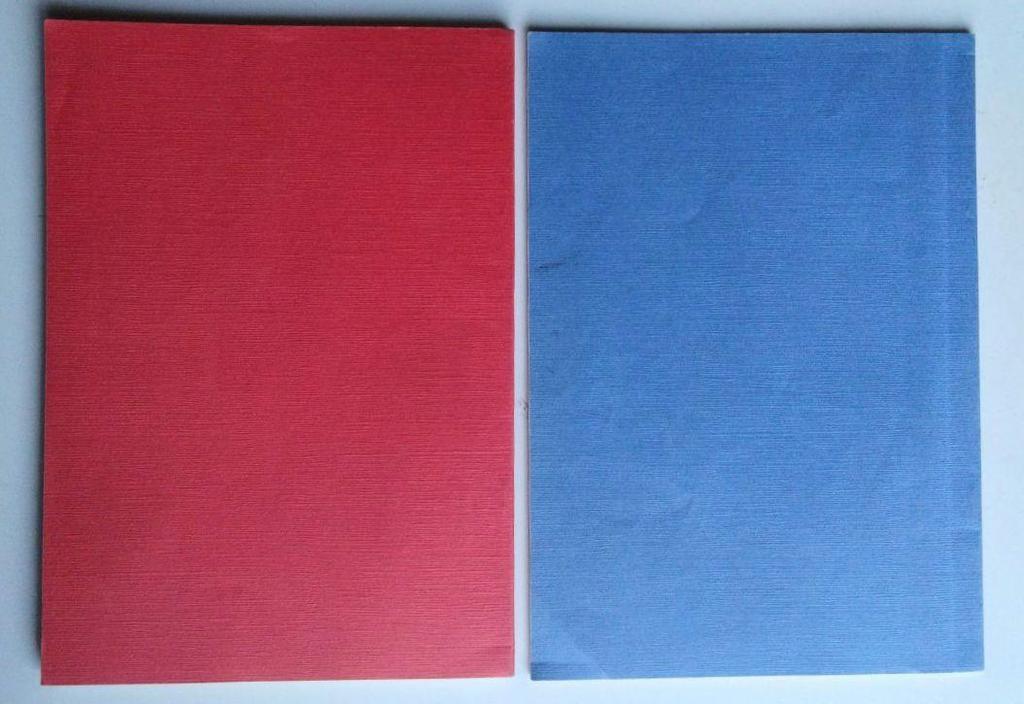 [USED] Maybi-style hand knitting book, red and blue, set of 2, published in 1982