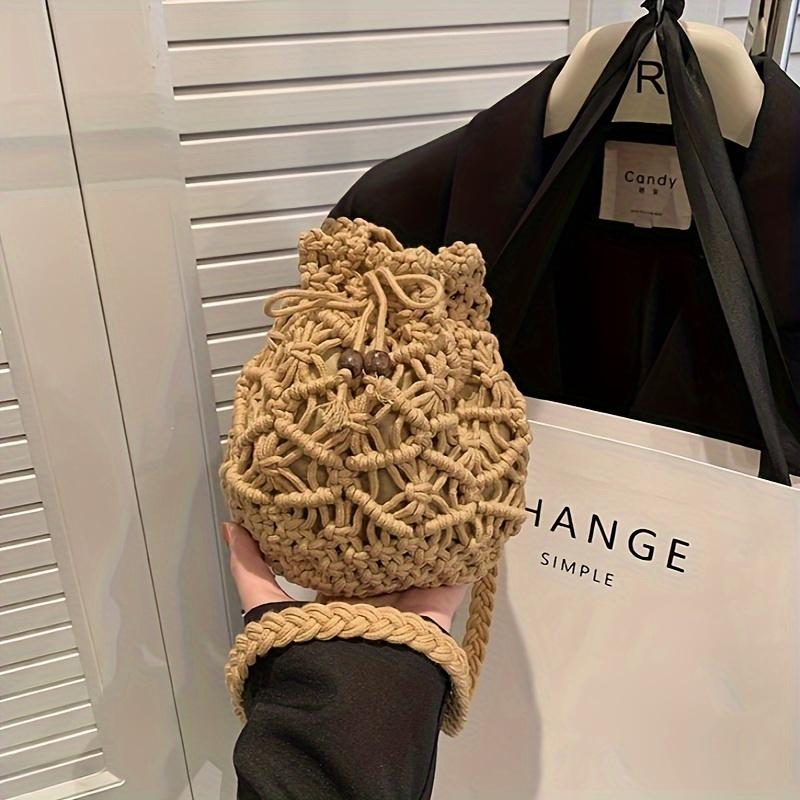 Women's Bucket Drawstring Handbag Straw Shoulder Bag Straw Weave Crossbody Handbag Beach Bag