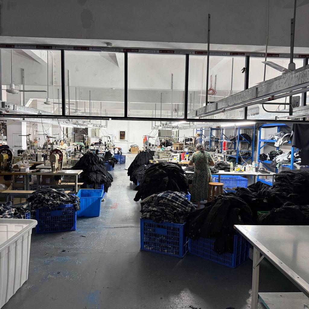 Enhanced Anti-Static Long Sleeve Scrub Suit - Quick-Drying, Stretchable, Medical Gown for Nurses