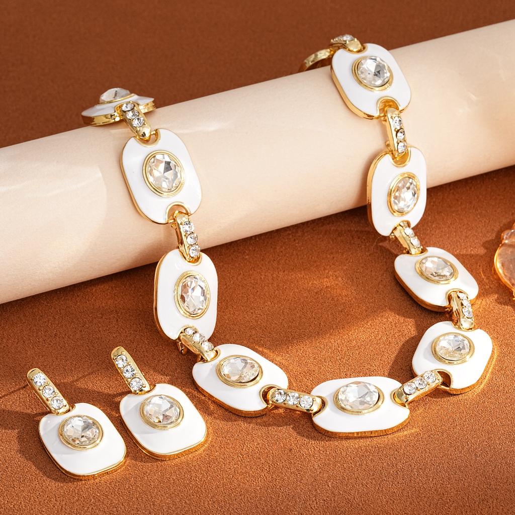 Geometric Earrings Necklace for Women Hyperbole Palace Style Banquet Jewelry Aaaceeory