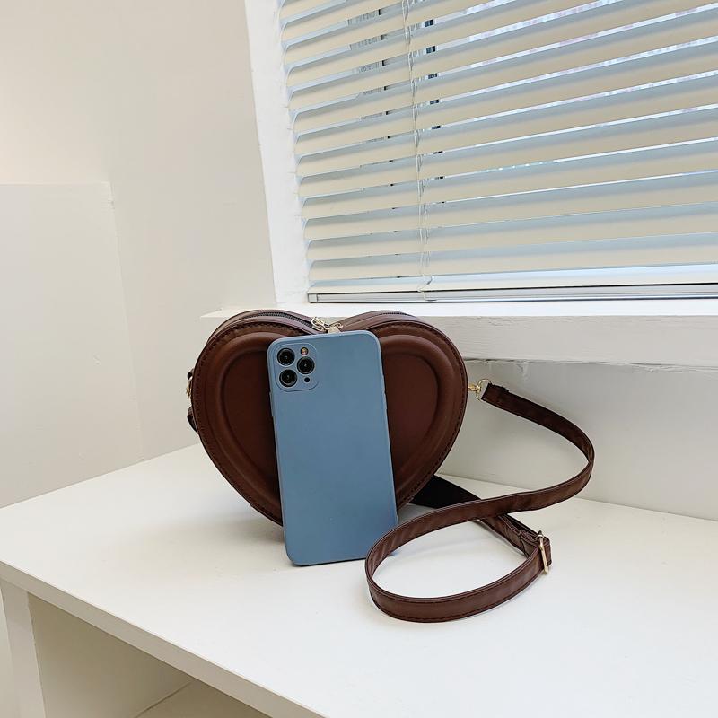 Fashion Casual Women'S Shoulder Bag Pu Solid Color Heart Shape With Adjustable Belt Ladies Crossbody Bag For Outings Festivals